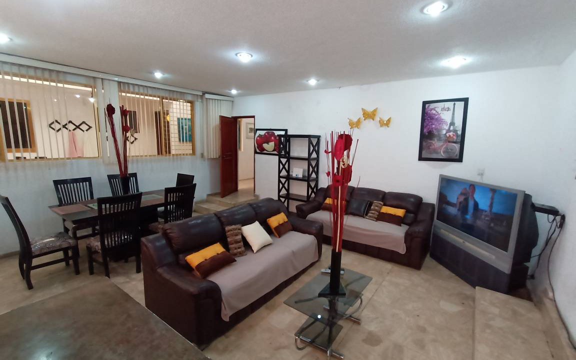 Toluca City-Centre House | 240 m² House ∙ 3 bedrooms ∙ 10 guests