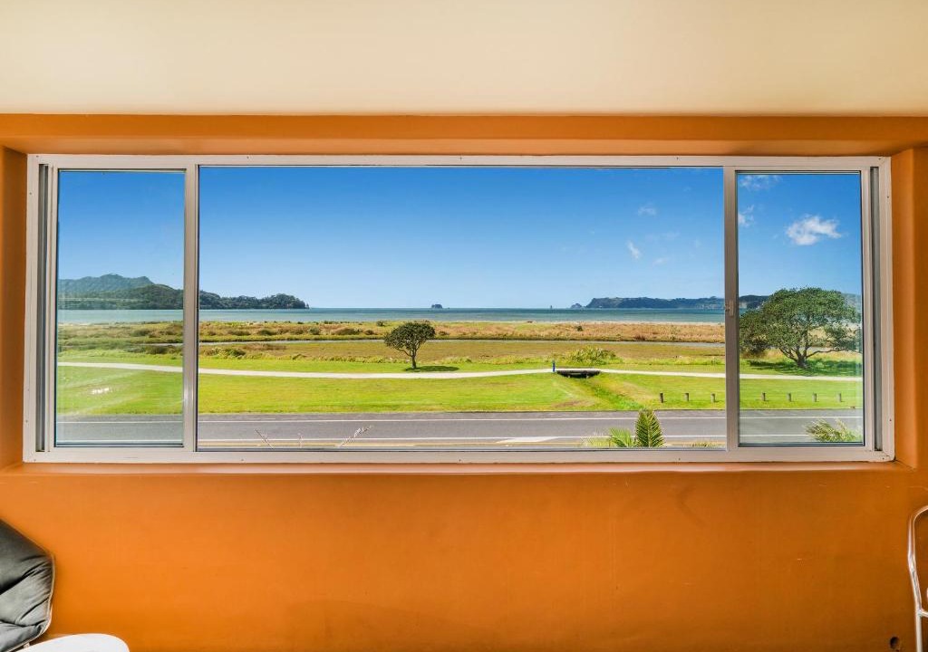 Whitianga House | Admiralty Aerie 209 - Whitianga Studio Holiday Apartment