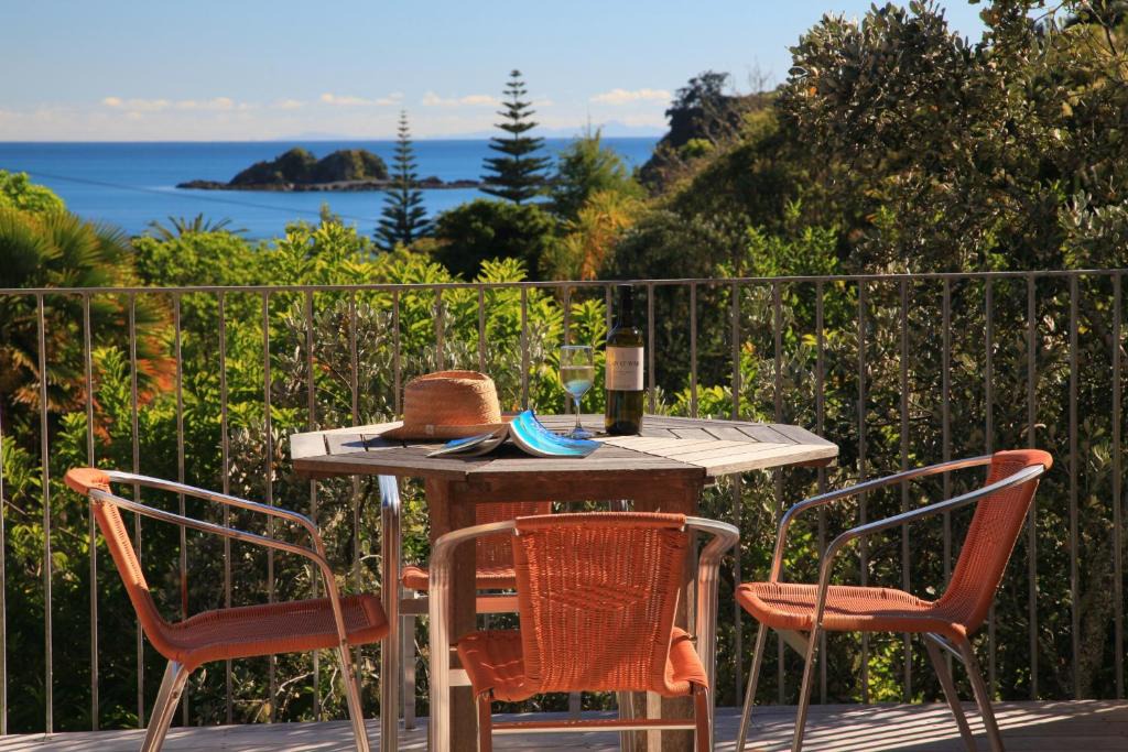 Palm Beach House | Barefoot Spirit - Stay Waiheke