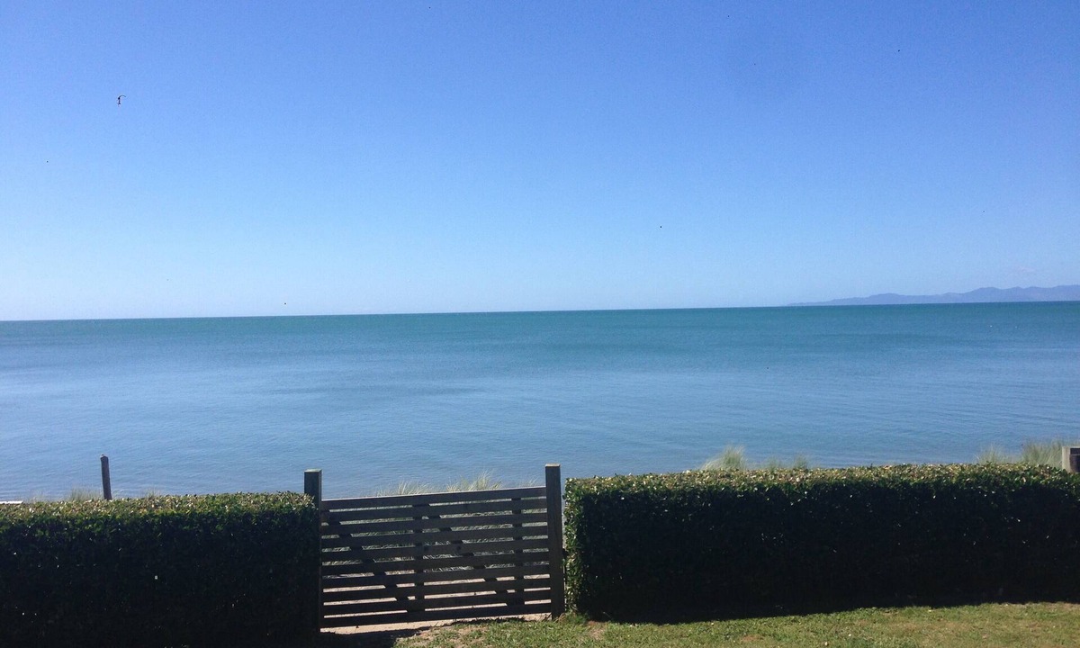 Pakawau House | Bay Vista Pakawau Beach Front