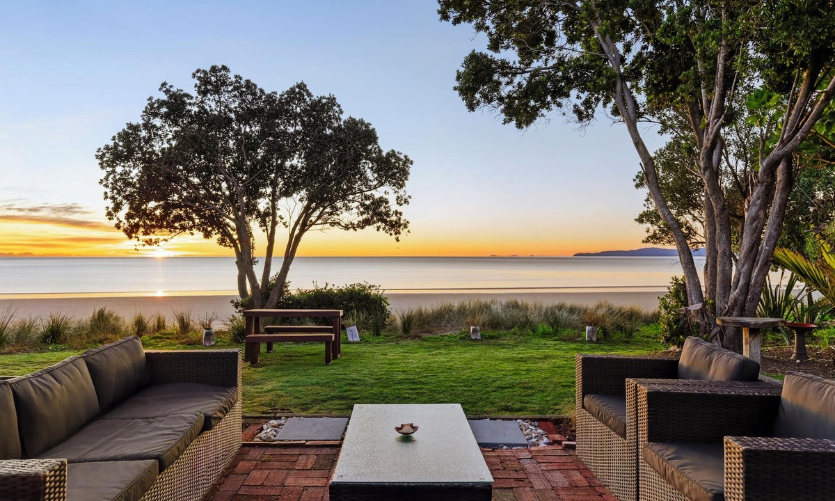 Parapara House | Beachfront Bliss, Parapara. Stunning beachfront home. Family and pet friendly.