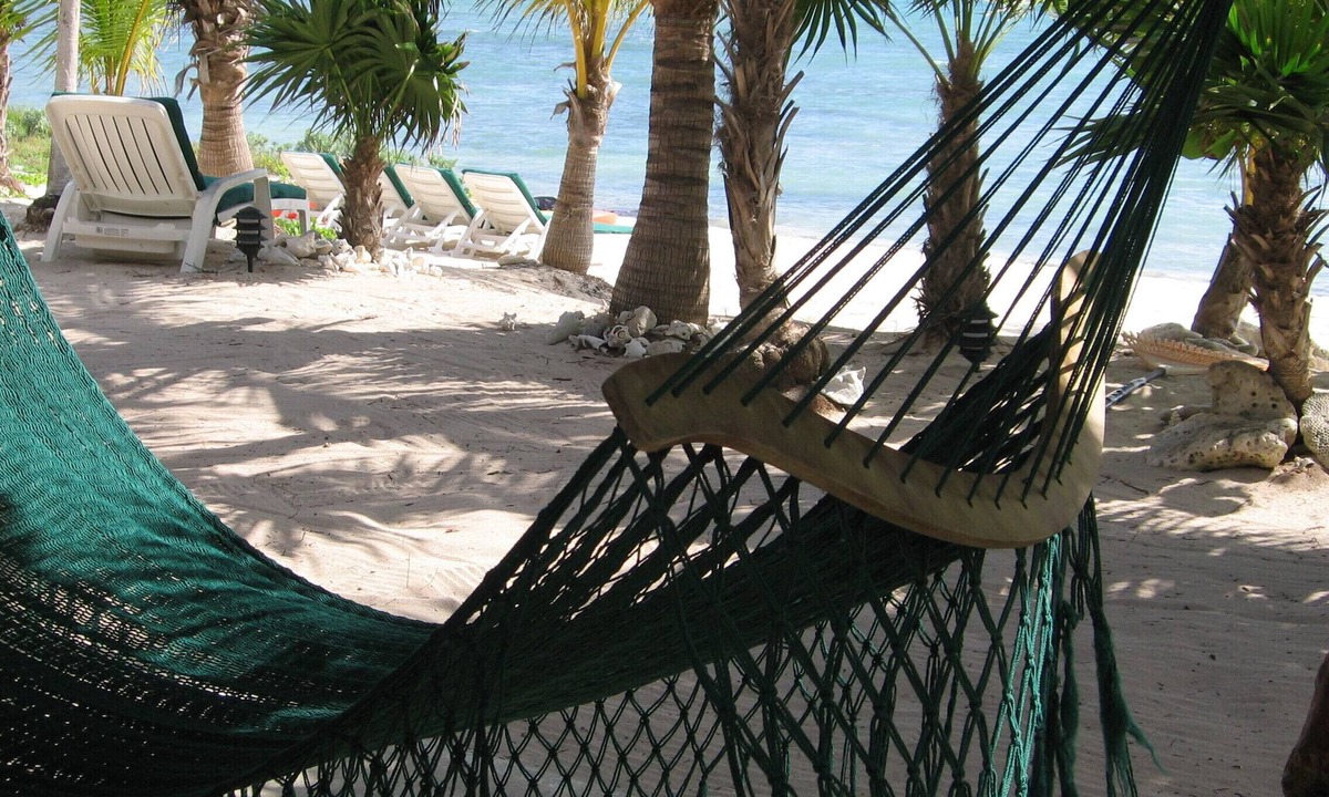 Soliman Bay Villa | Beachfront Villa with pool & waterfall: Gorgeous sandy beach