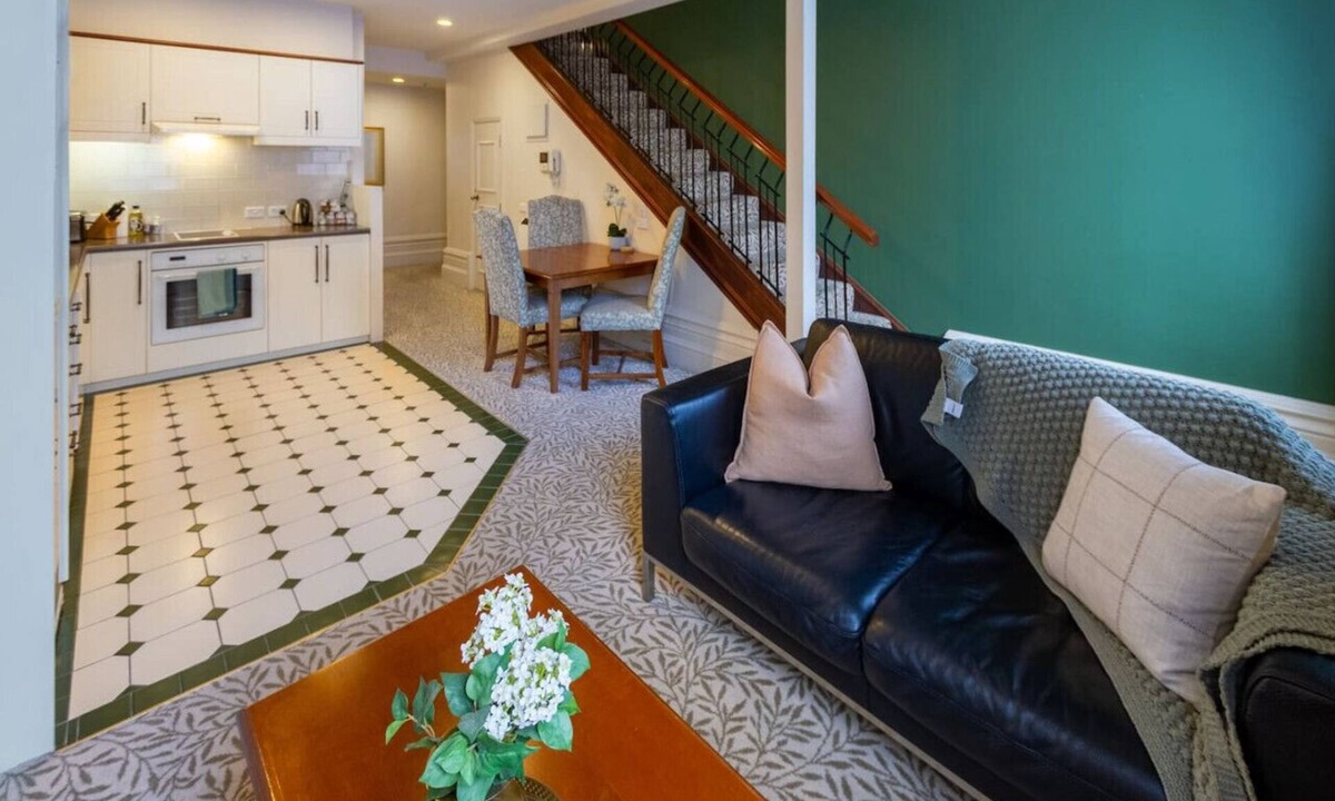 Christchurch City Centre Apartment | Beauty in the CBD - 1bed | Free Parking | Pool