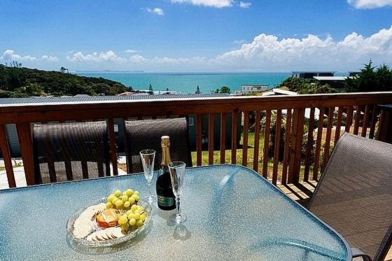 Cable Bay House | Belvedere - Cable Bay Holiday Home