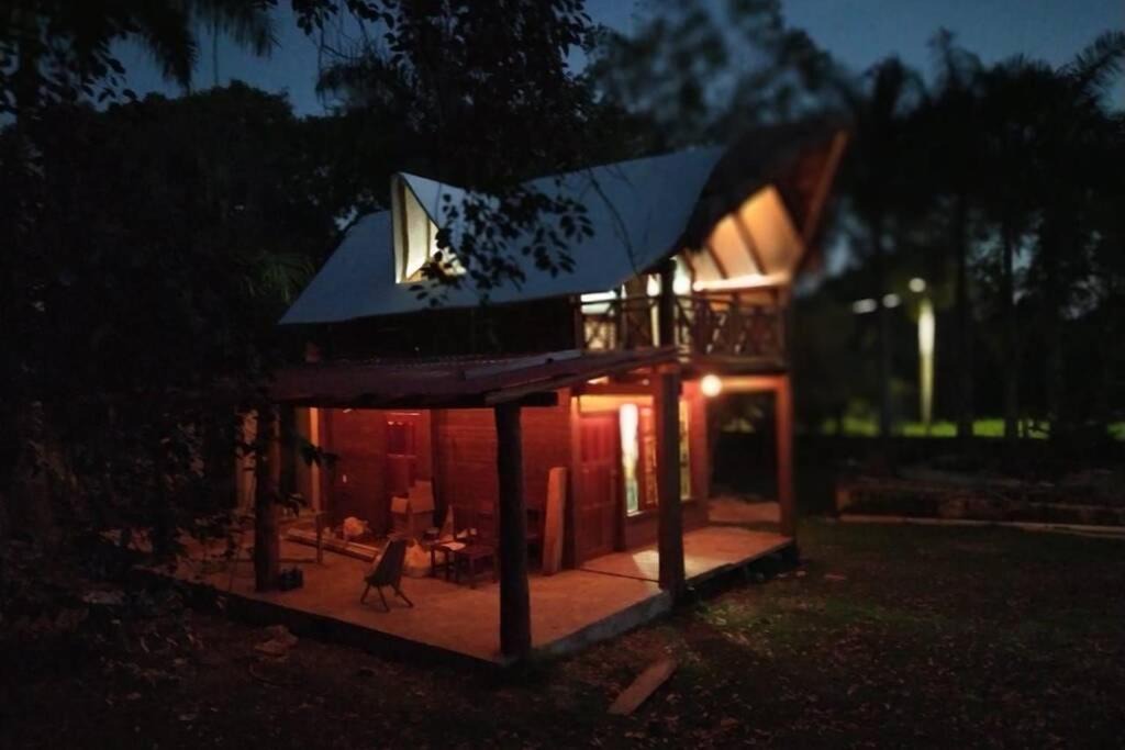 Yucatan Peninsula Ski Chalet | Casa Alegra, Chalet de Madera y Jacuzzi
