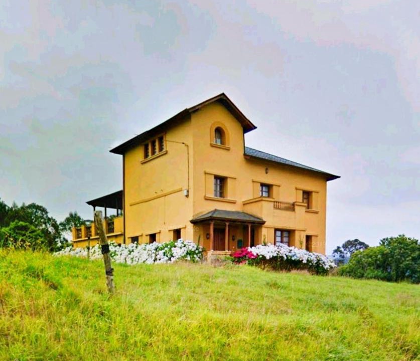 Valdes House | Casona rural en la costa asturiana
