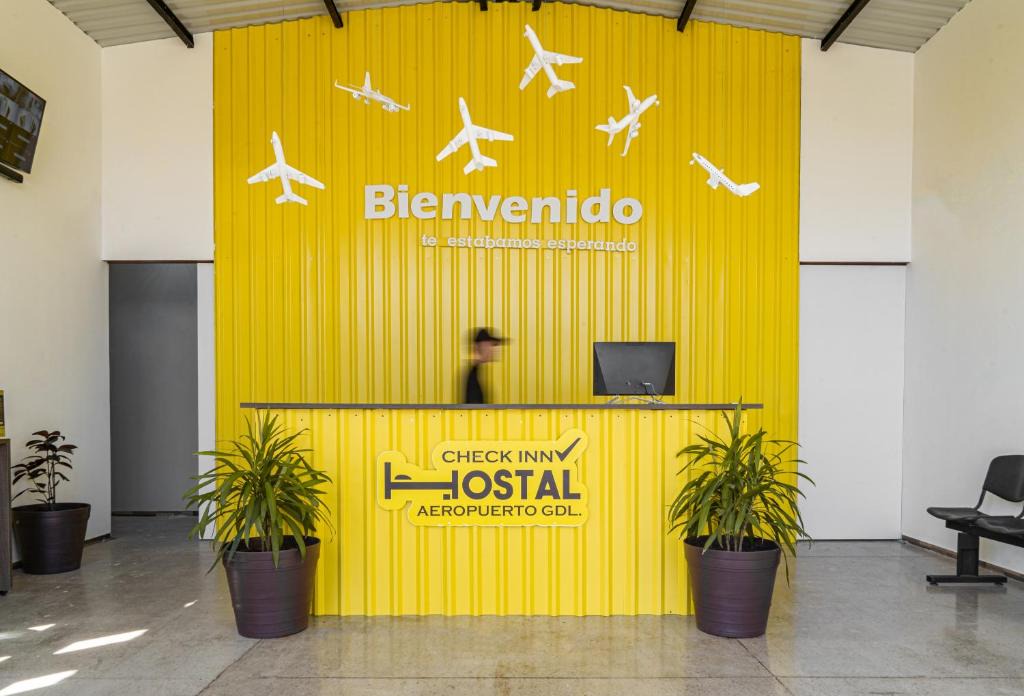 Baja California House | CHECK INN HOSTAL AEROPUERTO GDL