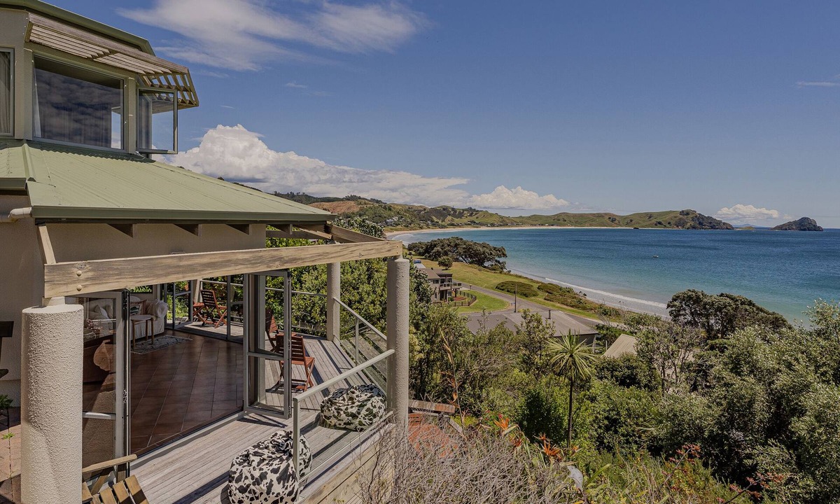 Opito Bay House | Chuck’s Retreat - Opito Bay Holiday Home