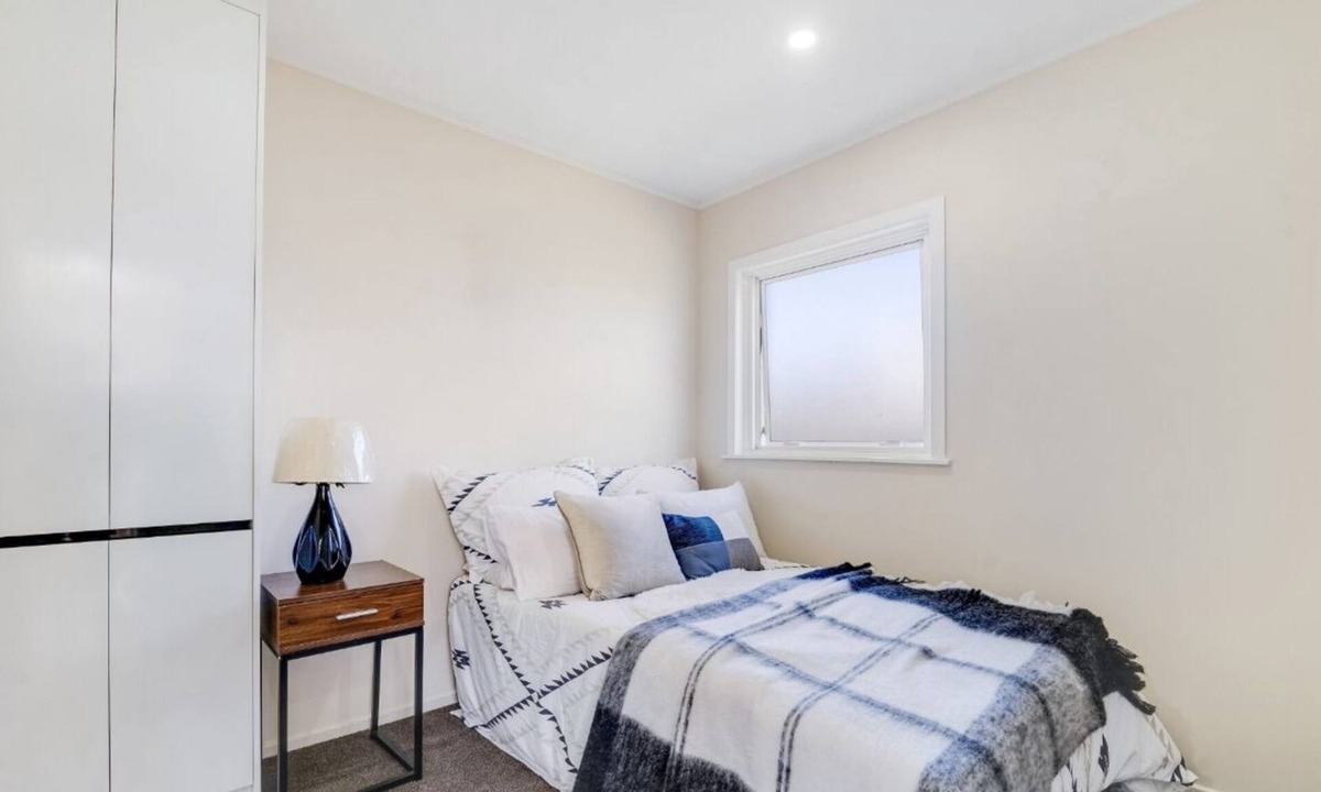 Papatoetoe House | Close to airport and motorways and shipping