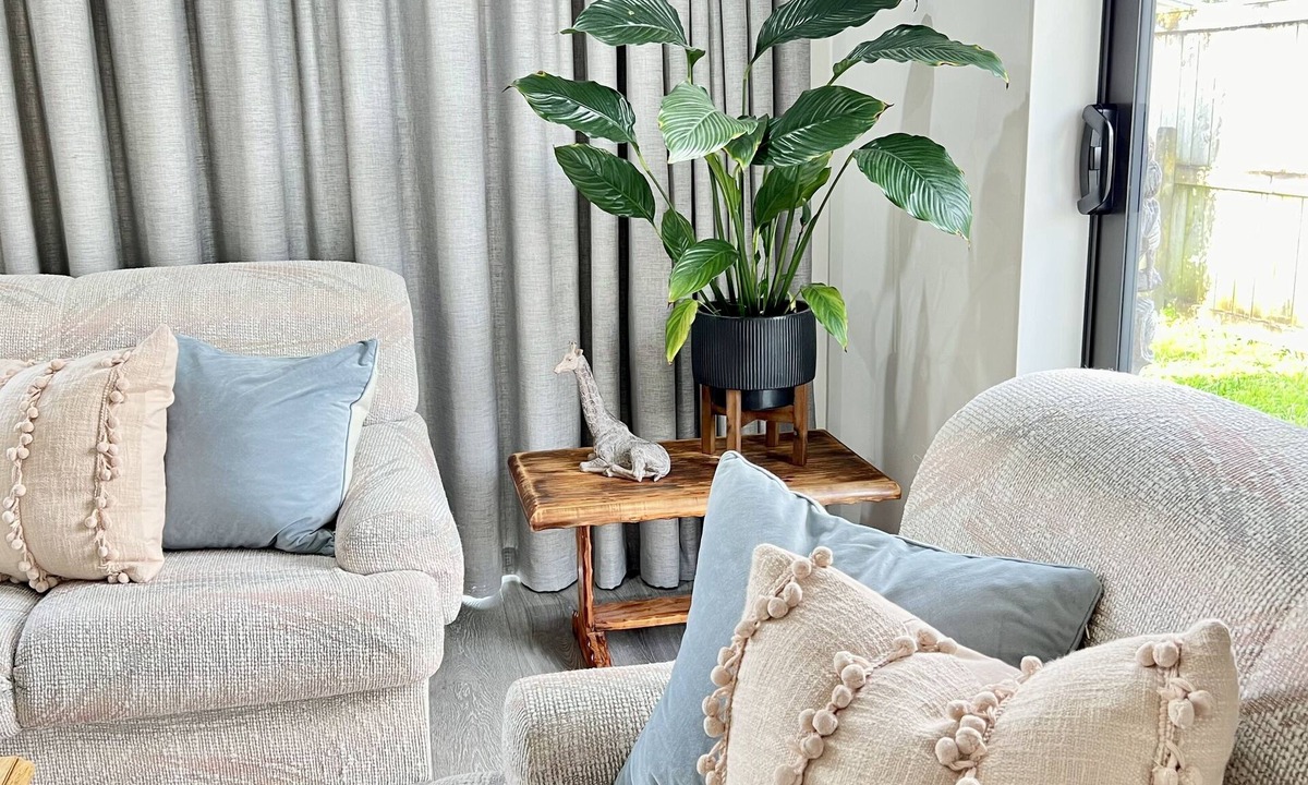 Panmure House | Contemporary Elegance Meets Comfort - Central Auckland - Sleeps 6.