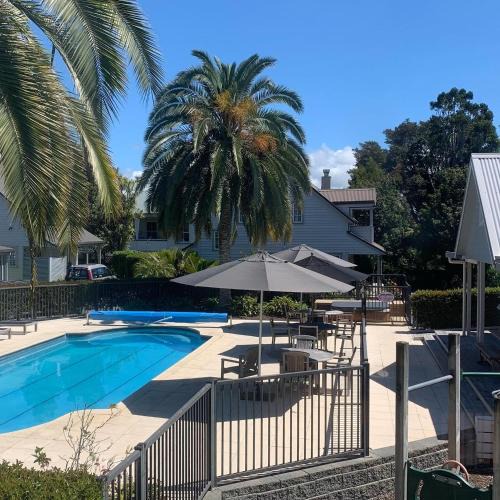 Russell House | Cooks Cottage 2-4 Bedroom- Russell Cottages Collection