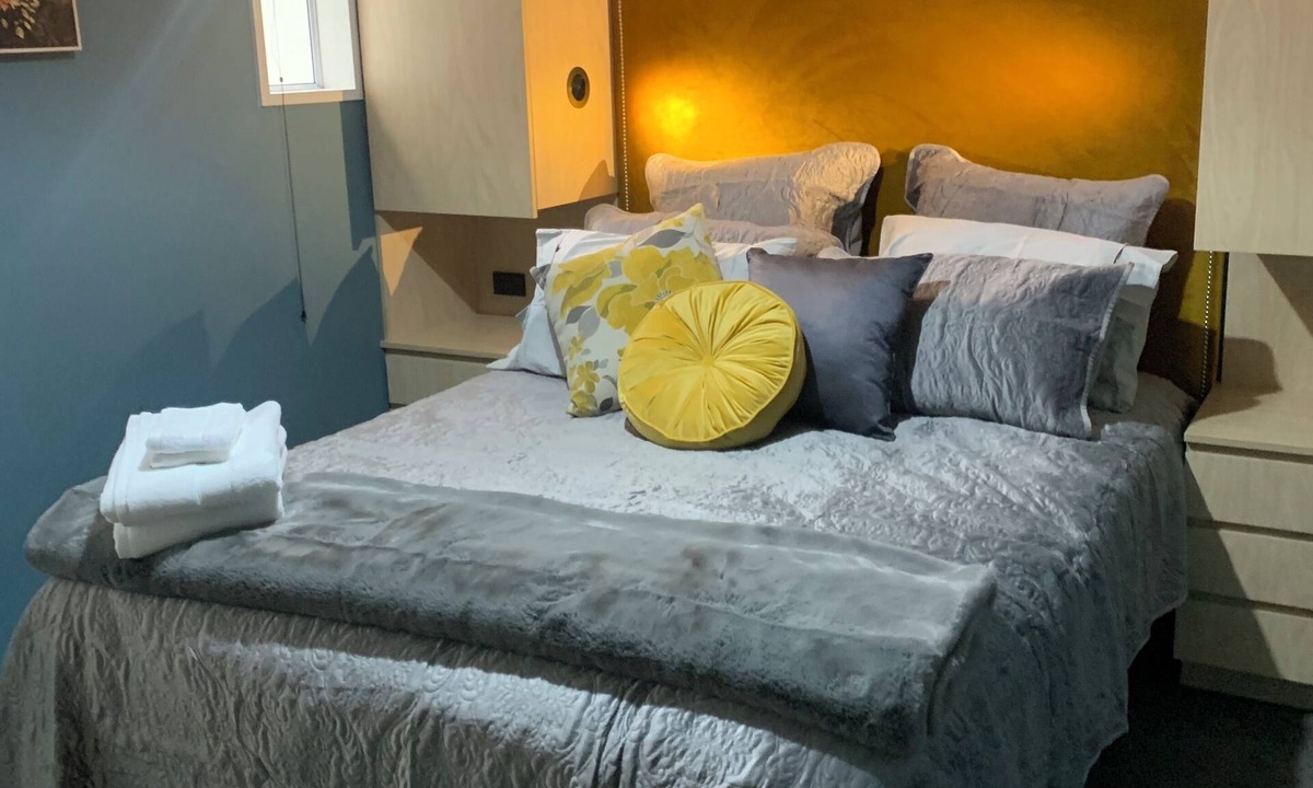 Dunedin City Centre Apartment | Cosy Central City ApartmentnLocated in a Heritage Building