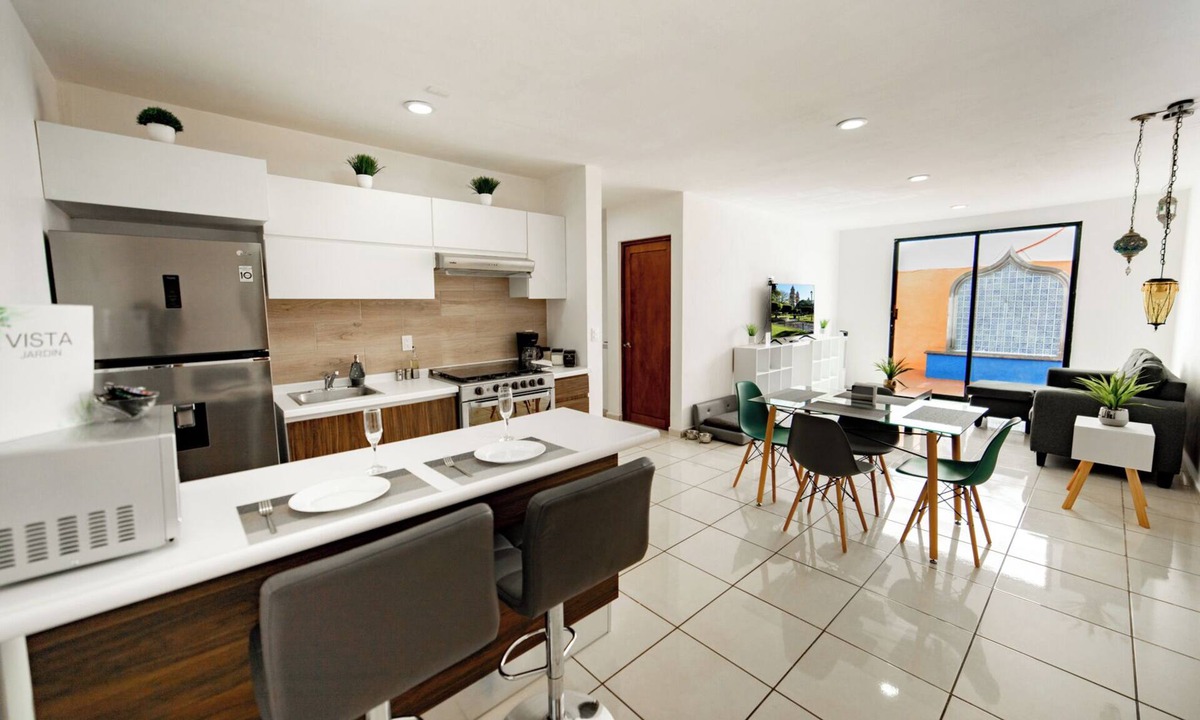 Historic Centre Apartment | Garden View (Ground Floor)