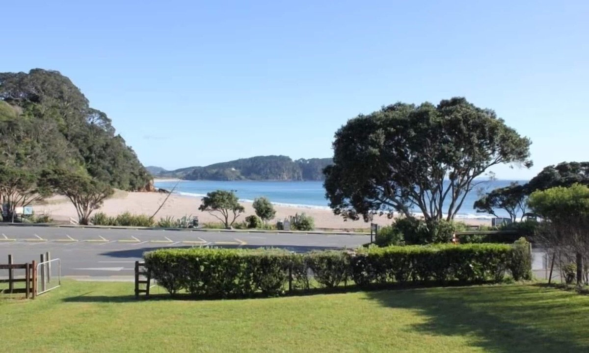 Water Beach | Hot Water Beach