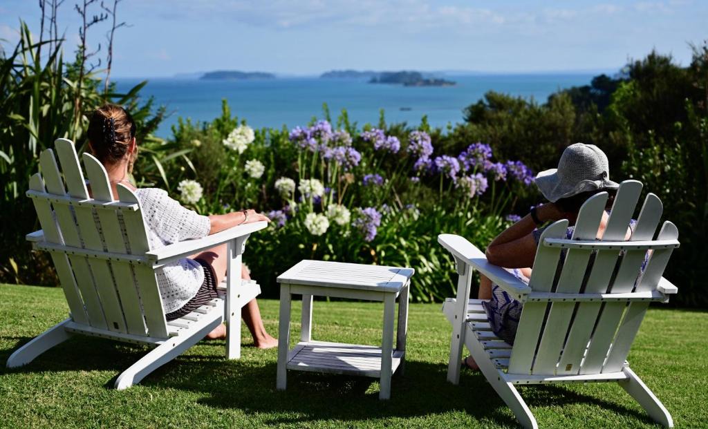 Tawharanui House | Kākā Ridge Retreat Luxury Cottage