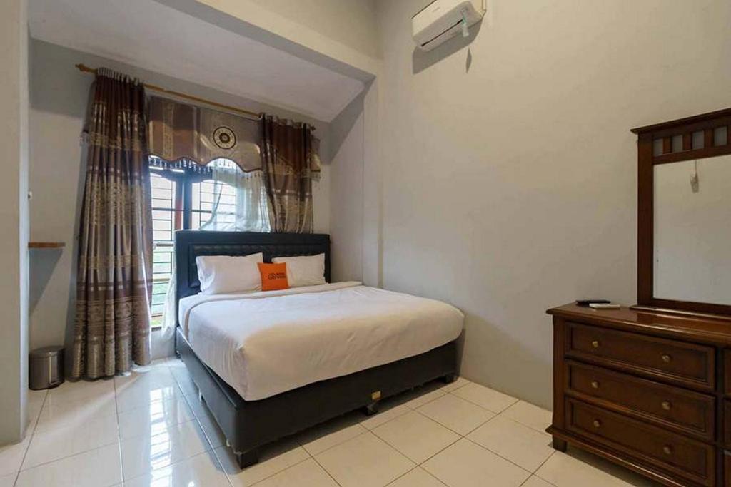 Medan Hotel | KoolKost Syariah 1000 House - Minimum Stay 6 Nights