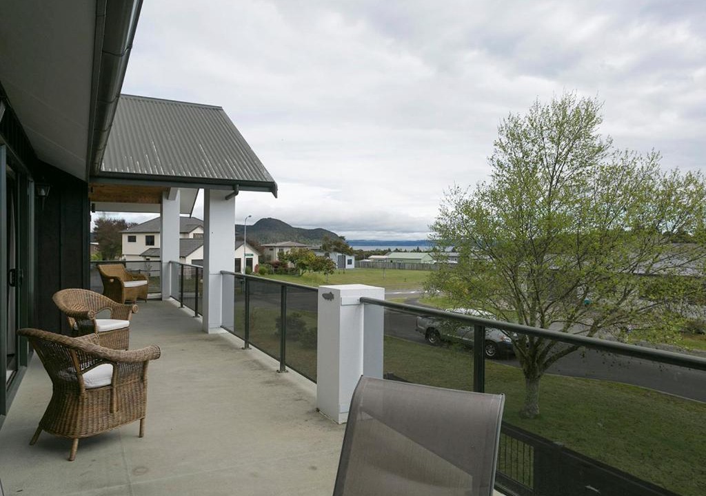 Motuoapa House | Lake Magic - Motuoapa Holiday Home