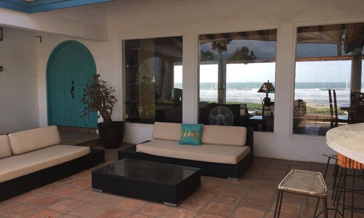 Lengueta Arenosa Villa | Large entertainment area inside and out. Event property