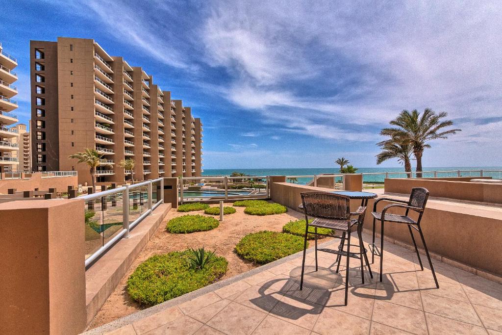 Puerto Penasco Apartment | Las Palomas 2BR GROUND FLOOR Huge Patio/Closest to Lazy River/Steps to Beach