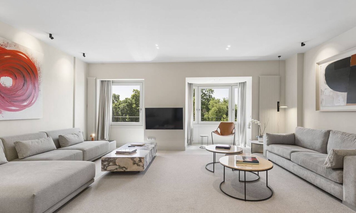 Recoletos Apartment | Luxury 2-Bed Apartment in Alcalá, Madrid