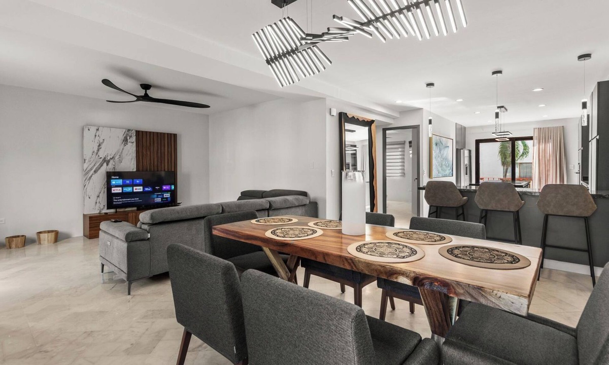 Marina Vallarta Condo | Luxury 2BR, 2BA condo in Marina Vallarta. Dream kitchen, golf, fishing packages.