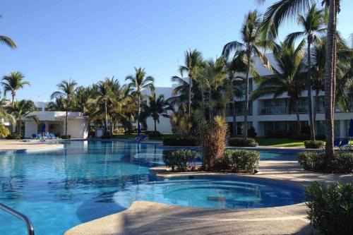 Playa Diamante Apartment | Luxury Apartment Mayan Lakes