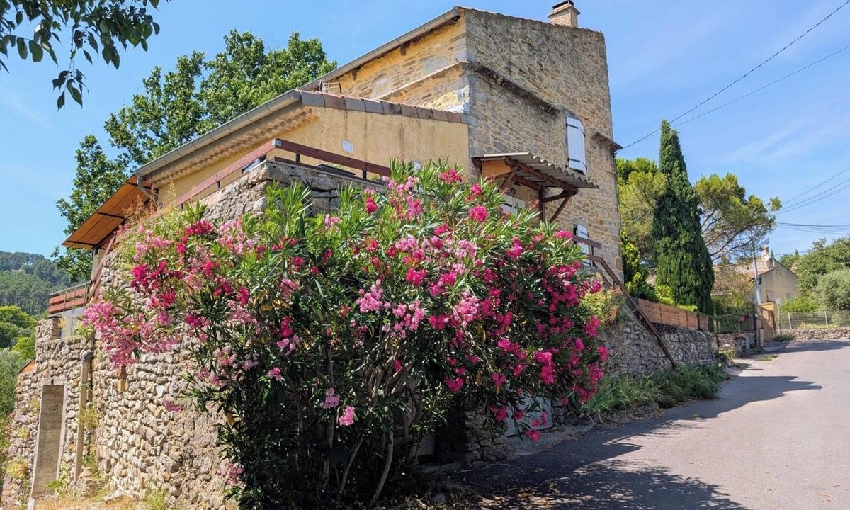 Aubenas House | Maison Atypique