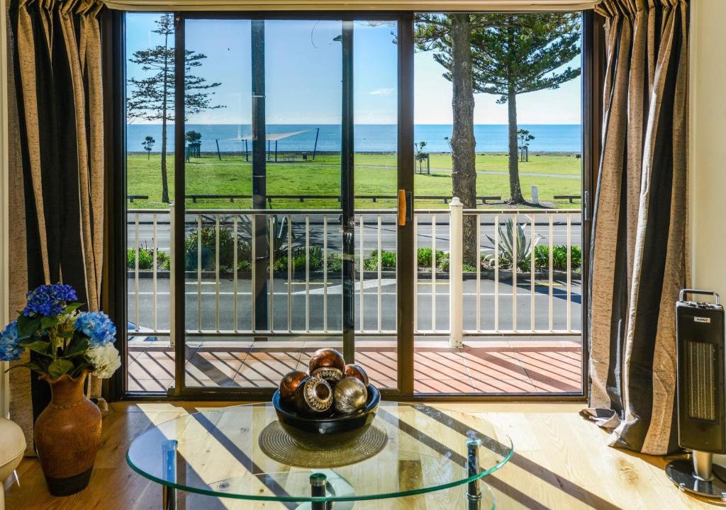 Napier House | Marine Parade Magic - Napier Holiday Home
