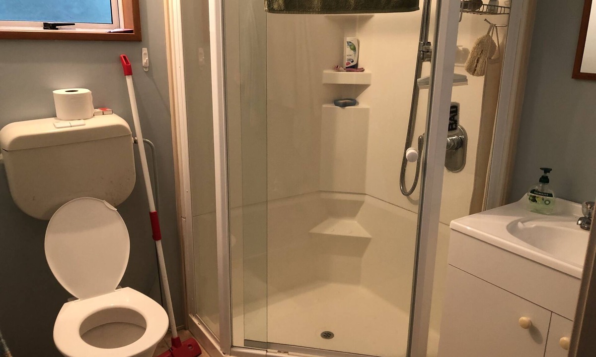 Kawau Island Cottage | Moana Cove Lodge - cottage unit Kereru Cottage