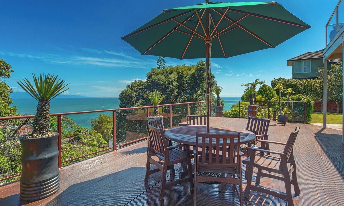 Britannia Heights House | Moanaroa - Stunning Views of Tasman Bay and Beyond