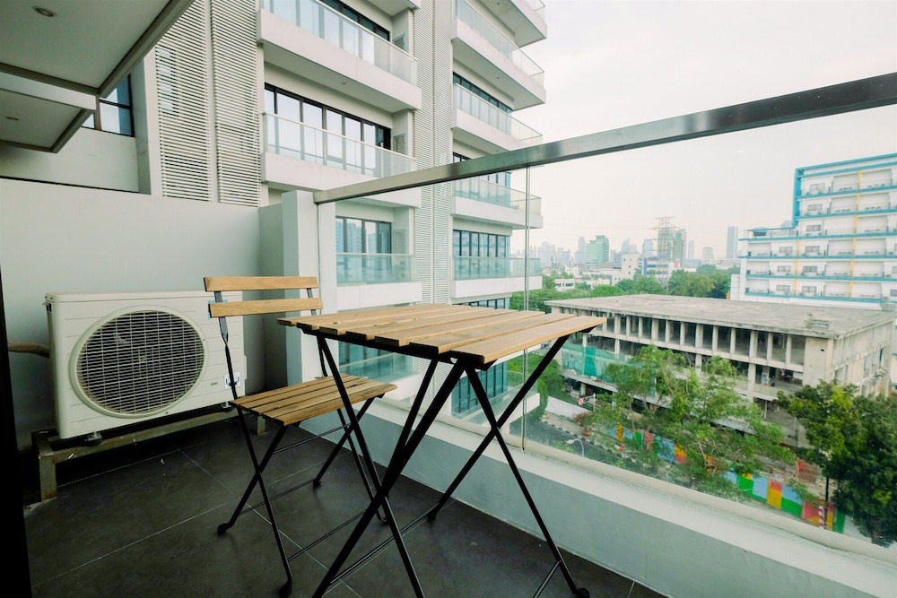 Central Jakarta Hotel | Monas View Studio Apartment at Capitol Suites