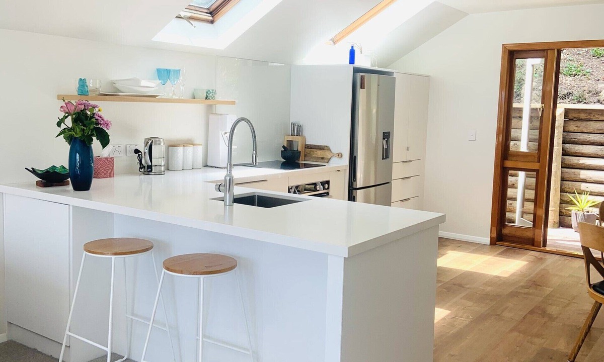 Stepneyville Apartment | Newly renovated waterfront apartment with stunning views of Nelson Harbour