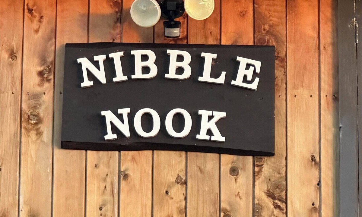 Richmond Downs Cottage | Nibble Nook Farm Cottage