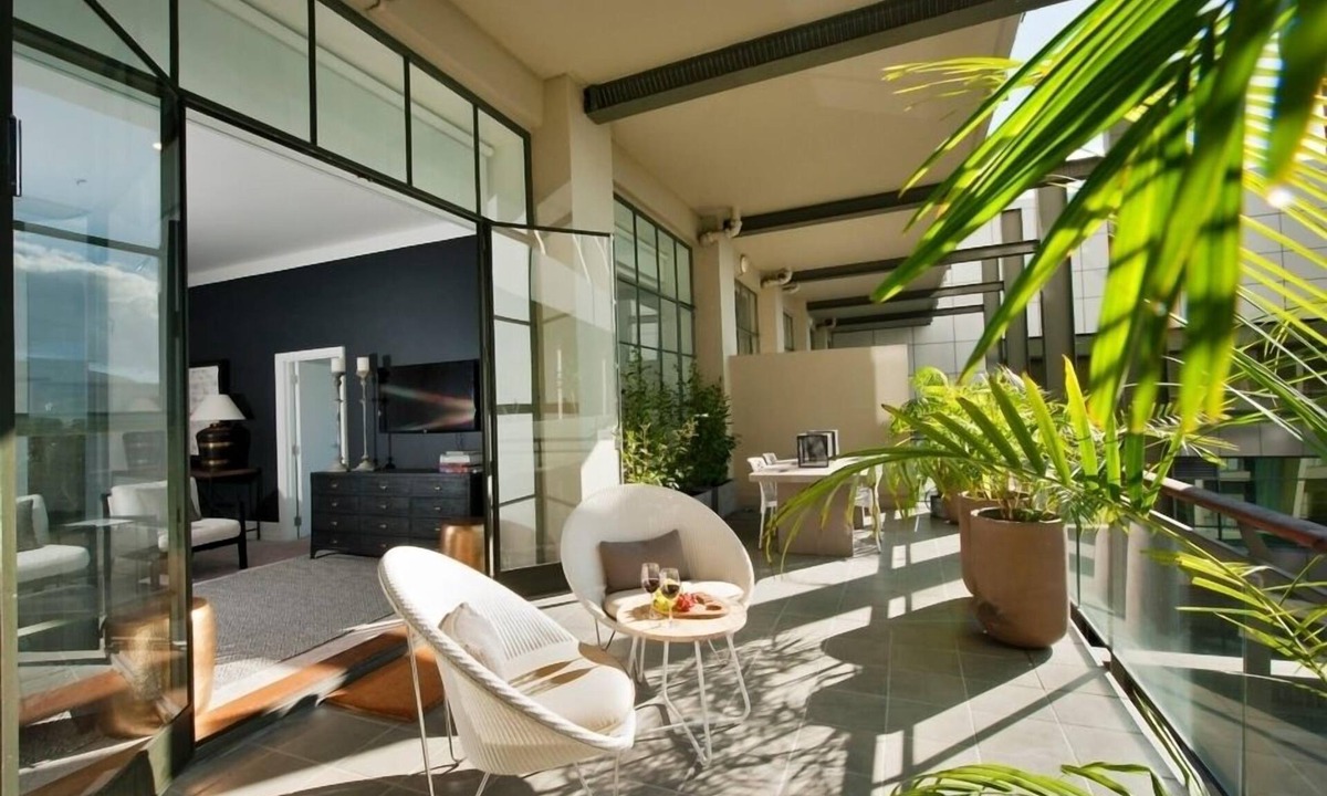 Auckland Central Business District Apartment | NY-style apt, 2 bed, large sunny terrace, rooftop pool Auckland City