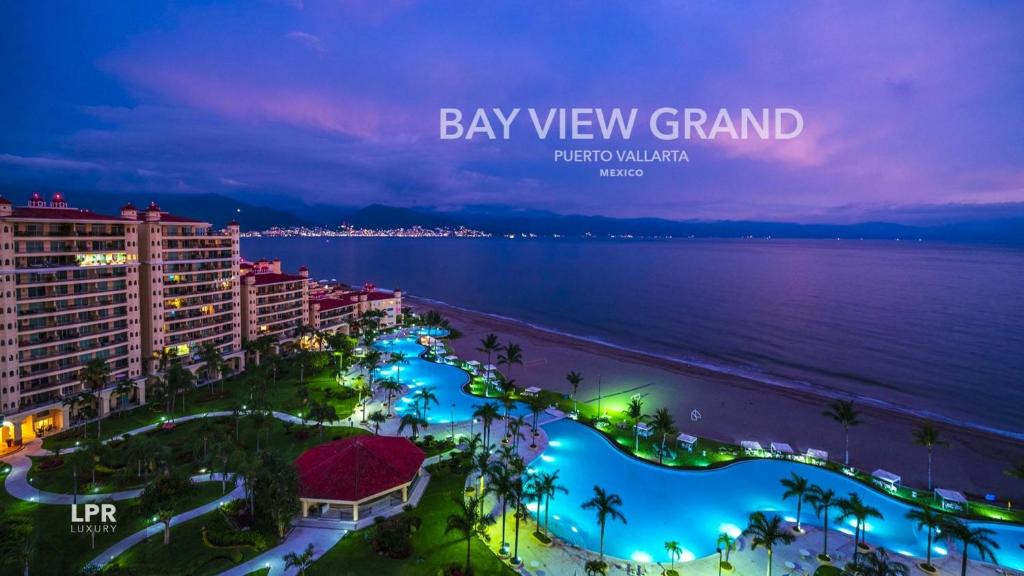 Marina Vallarta Apartment | Paradise apartment, private beach condo Bay View Grand