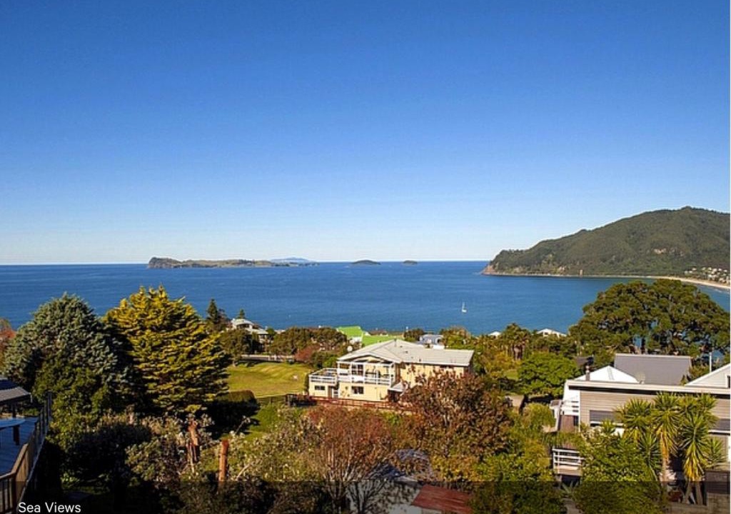 Tairua House | Pretty on Paku, Tairua - Cottage