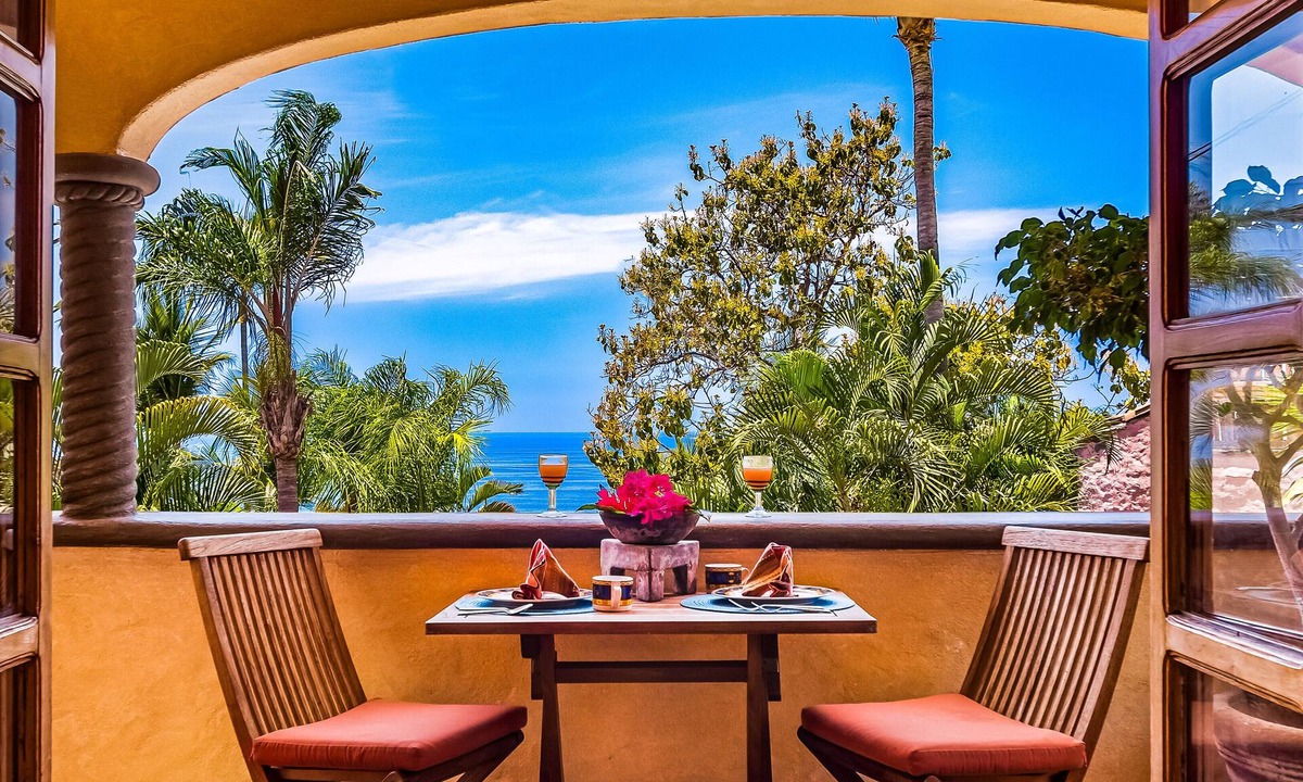Amapas Apartment | Private, Beach Access, Ocean View, Walkable to Town, Daily Maid Service, WiFi!