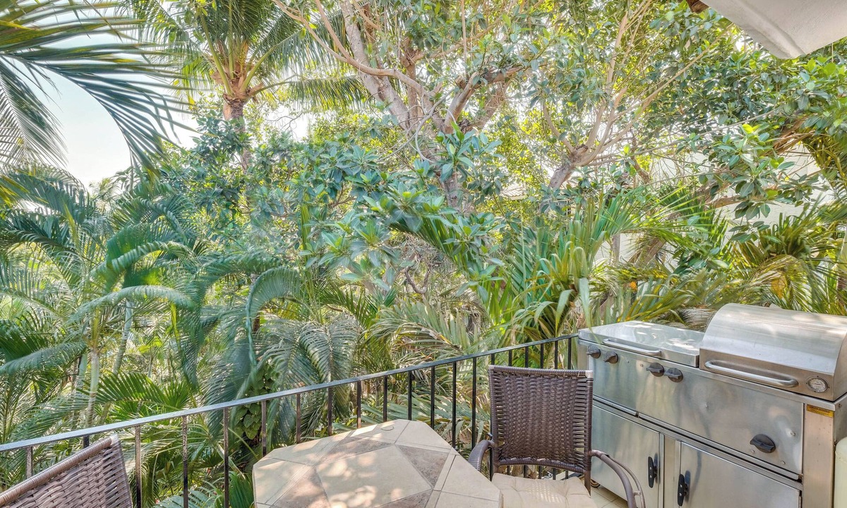 South Hotel Zone Condo | Puerto Vallarta Hideaway w/Balcony & Pool!