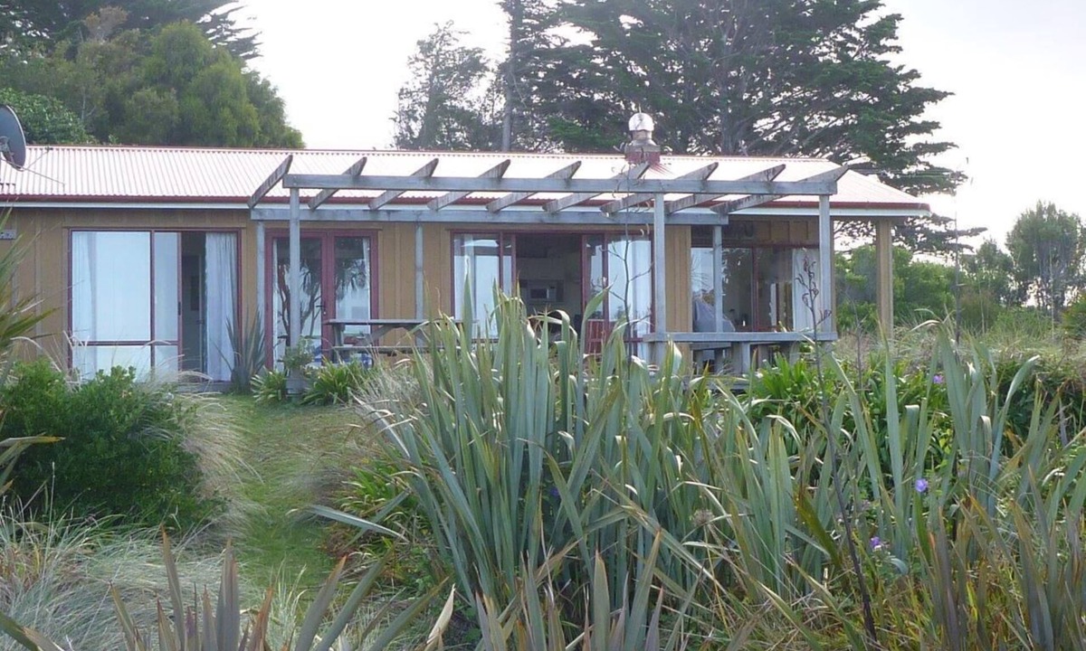 Pakawau House | Quiet Pakawau beachfront home - beautiful views of Golden Bay and Farewell Spit.