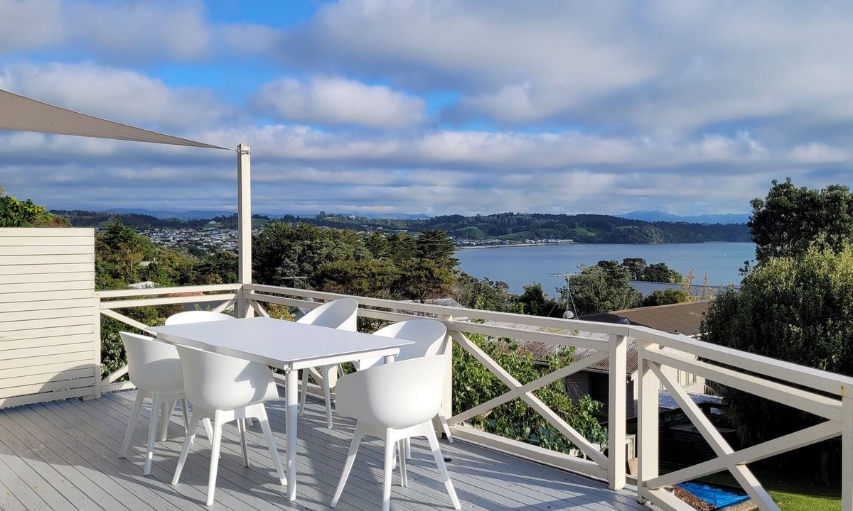 Snells Beach House | Relaxing Spot with Stunning Sea View!