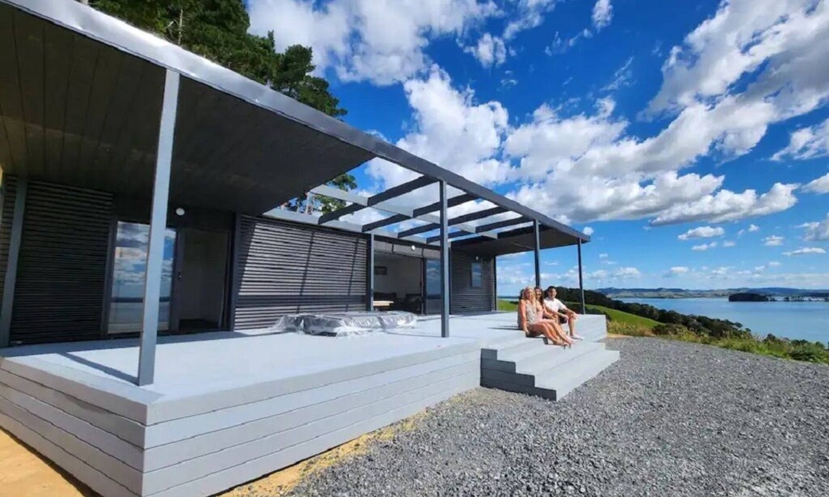Waerenga Cabin | Romantic Countryside Cabin with Magnificent Lake Views