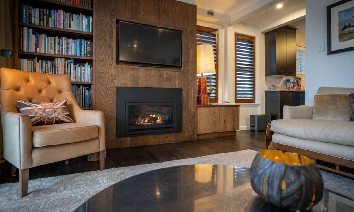 Christchurch City Centre Apartment | Sunny Kilmore Apartment