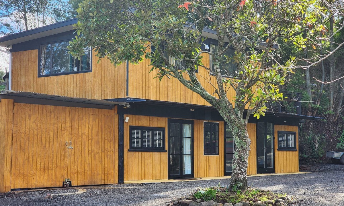 Thames House | Thames River Valley Studio Retreat 1