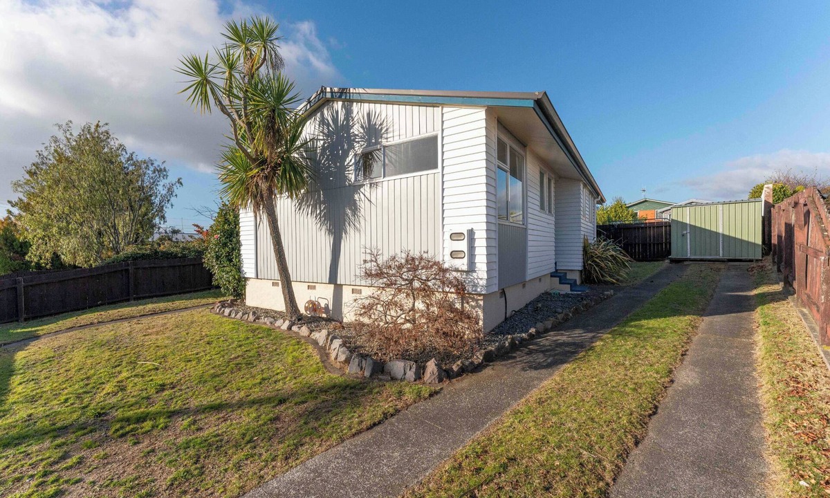 Richmond Heights House | The Bay Breeze Retreat - Two Mile Bay Stay