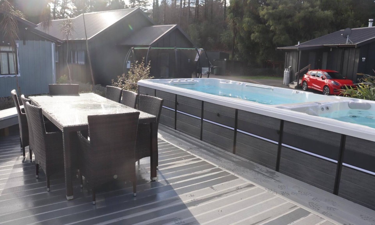 Ohakune House | Tiffany Swim spa resort