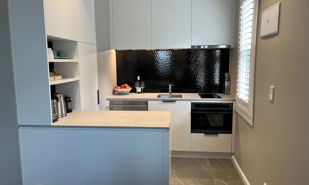 Thorndon Apartment | Tinakori Village Retreat - nRenovated apartment in a charming heritage building
