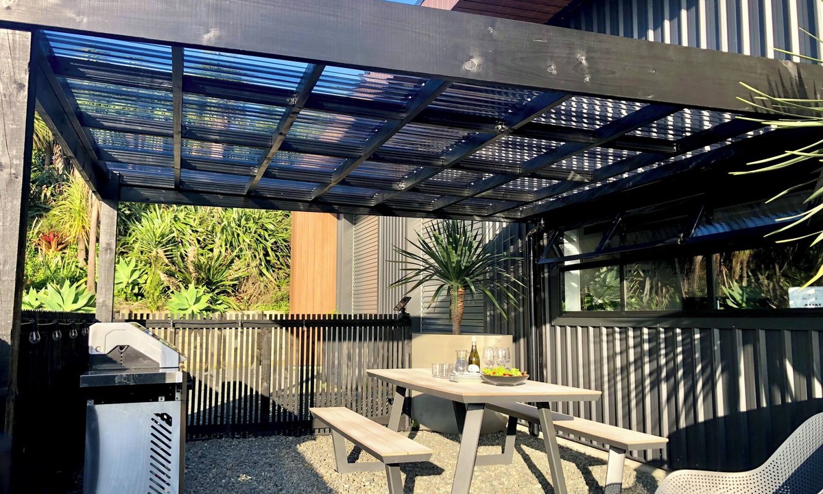 Mahurangi West House | Unique 3 bedroom property, 40 Mins from CBD