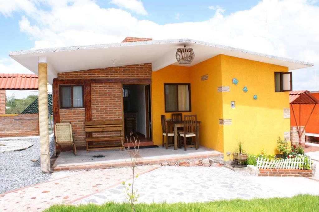 Bernal Ski Chalet | Villas La Bisnaga