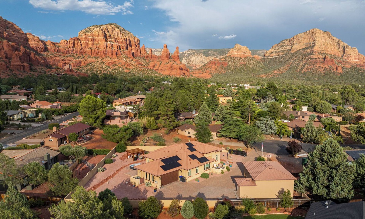 Sedona House | Vista Sol - Private, Hot Tub, Outdoor Living