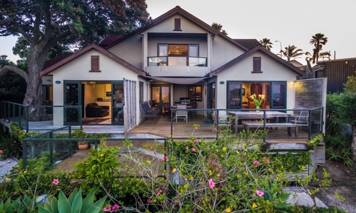 Oneroa House | Waiheke Beach Villa Oneroa